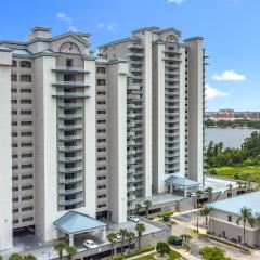 Beautiful Orlando Lakefront Condo 5 MINUTES FROM DISNEY