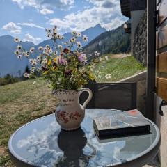 Casa Cecilia Dolomiti - scenic views, pets welcome