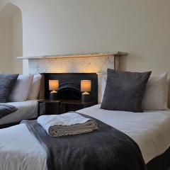 Modern 2 bedrooms apartment in Town centre