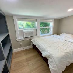 Tiny Private Room #5 in Shared 5BR House with Other Guests