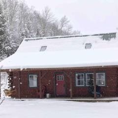 Charming Vermont Log Cabin