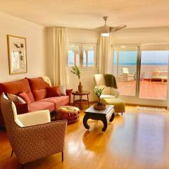 Luxury sea view & beach living