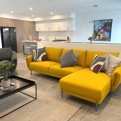 2 Chic Stylish Modern Family On Charles