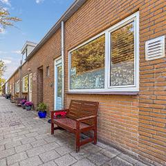 2 Bedroom Beach Front Home In Egmond Aan Zee