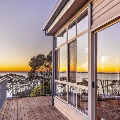 Sea Point at Hyams Beach
