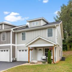 Cypress Willow Buyout by AvantStay 2 Home Buyout Sleeps 16