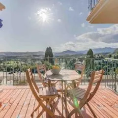 Golf Course View Apartment