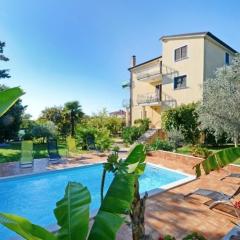 Gemütliche Wohnung in Valica mit Großem Garten