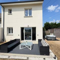 Maison entiere jacuzzi reception ouverte 7 7j et 24 24h