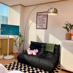 Hongdae Station Link House with Massage Chair