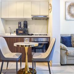 Elegant Minimalism l 1BR near Downtown Dubai
