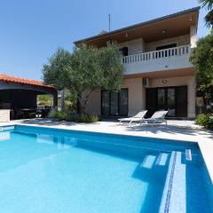 Nice Home In Srinjine