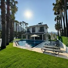 Villa Breeze - Luxury 4BR Villa - River 50m