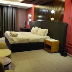 Goldcrest Mall and Residency - Premium 3-Bed Apartment