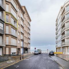 Apartment near Ostend with Sea View