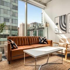 Boulevard Stays Luxe Downtown Studio Pool Gym & Garage