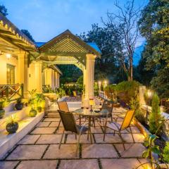 StayVista at The Emily Chalet 7 BR House in Nainital with Bonfire, BBQ
