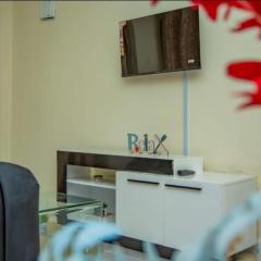 Bliss Luxury Suite with Netflix, WIFI and Balcony