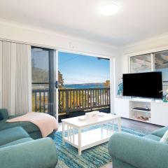 Coastal Escape - walking distance to beach pet friendly