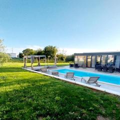 Hacienda MATEA an oasis of romance near the beaches, surrounded by olive trees, pool, jacuzzi and playground, Pula - Istria