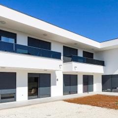 Gorgeous Home In Medulin With Wifi