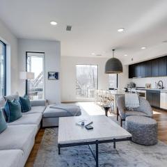 Boutique Condo On Nashville Riverfront- Park Free