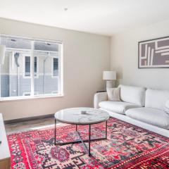 Blueground Univ Dist pet area elev nr UW SEA-864