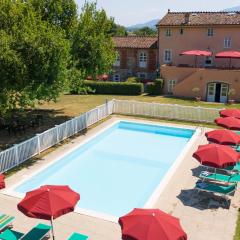 Villa al Falchetto by VacaVilla