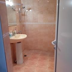 Leronta apart