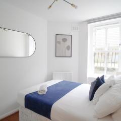 10 Minutes to Tower Bridge , Smart TV, Free Wifi