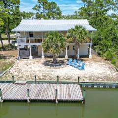 NEW- Canal Front 3 bedroom Boat dock & Launch