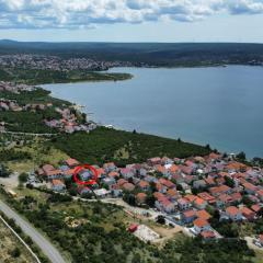 Apartments with parking space Gornji Karin, Novigrad - 23985