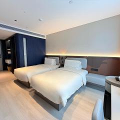 Atour X Hotel Chengdu Qingbaijiang Wanda