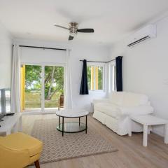 Laughing Bird 1BR #1 - Brand New Stylish Apartment, Pool, Beach condo