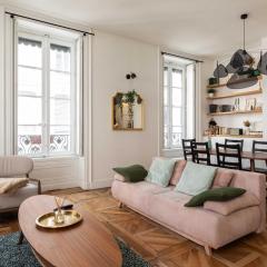 Luminous Apartment 2BR 4P - Bellecour Place Ampère