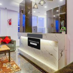 Super Townhouse SR Nagar Near RCC Premier