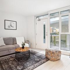Main Street Condo with Gym and Patio near Restaurants for 4