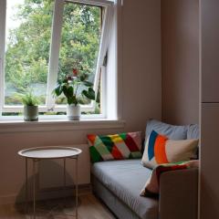 Modern Central Cozy 2Br - Toyen