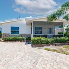 A Great Day At The Beach! - Aloha Kai #6 - Roelens