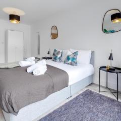 1 Bed Flat - Sleeps 3 - Parking