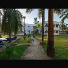 Comfortable Self Contained Deluxe Studio Apartment - D3