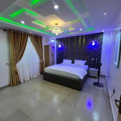 Vendes SERVICED APARTMENT