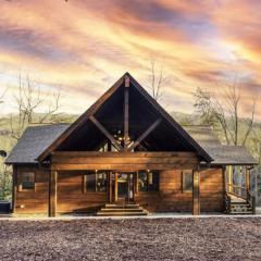 Aska Lux Retreat - Views Hot Tub & Game Room