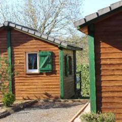 Chalet avec Terrasse pour 4 personnes à Naucelle - API-1-52-380