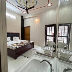 Private room -Tulsi Homestay