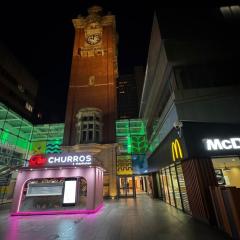 City Centre - Victoria Centre Apartments - Most Central Location in Victoria Centre Shopping Centre with Full Kitchen next to the Hilton Hotel - minutes to Xmas Market - Parking Cars or High Top Vans from Five Pounds a Day - Sunday Check-out 1pm