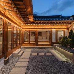 Luxury Hanok Anthology