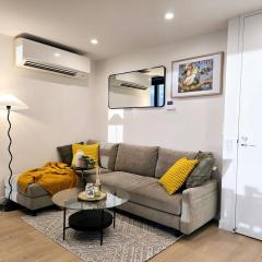 Premium City Escape-Stunning Skyline Views