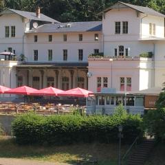 Loklounge Ferienwohnung im historischen Bahnhofsgebäude in Balduinstein