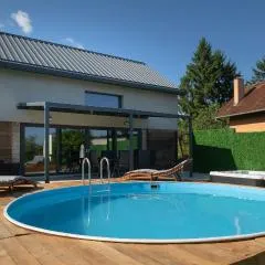 Beautiful Home In Vurot With Wifi